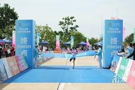 最恨THESHY的解说被官方处罚！直播“无能狂吼”，IG粉丝却破防